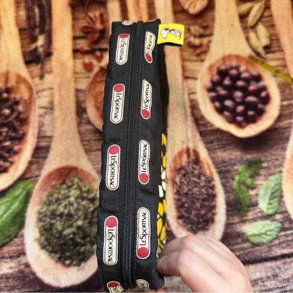 Lesportsac x Peanuts Snoopy Daisy XL Rectangular Cosmetic Bag - Picture 9 of 13